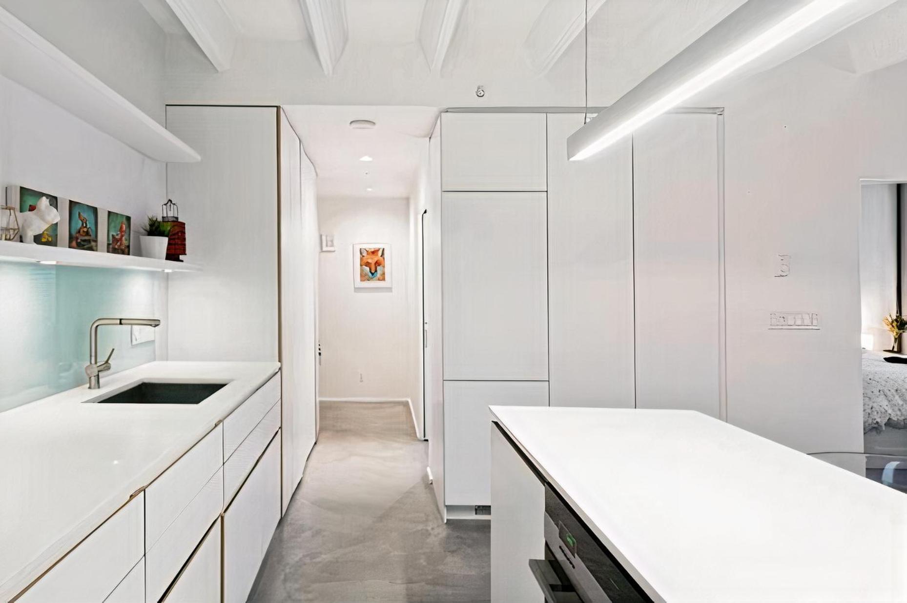 Modern, Bright & Central 1-Bed Downtown Apt Close To Rogers Arena فانكوفر المظهر الخارجي الصورة